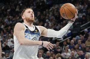 打得可以！迪文岑佐7中5高效拿下13分2板6助4断