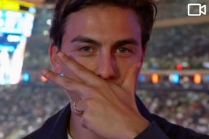 迪巴拉看NBA了！纽约尼克斯社媒晒现场视频：迪巴拉标志庆祝动作